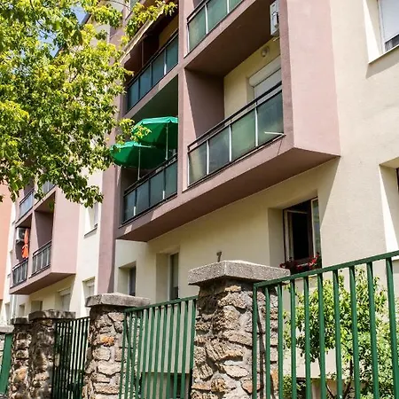 Kis Janos Apartment